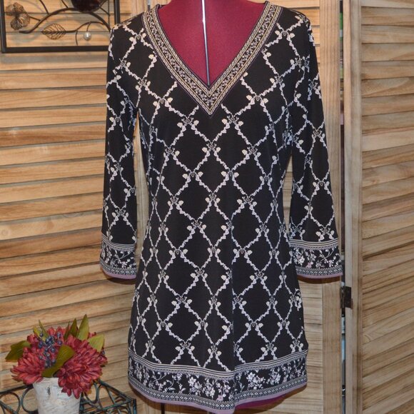 White House Black Market Tops - White House Black Market SP Blk/Mauve 3/4 Sleeve Tunic Border Pattern V-neck